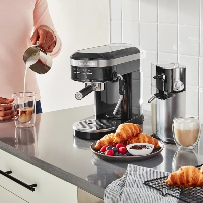 KitchenAid Automatic Milk Frother Attachment - Onyx Black: Milk Steamer & Foamer For Coffee, Dishwasher-Safe Parts 4 KitchenAid Automatic Milk Frother Attachment - Onyx Black: Milk Steamer & Foamer For Coffee, Dishwasher-Safe Parts - Image 3