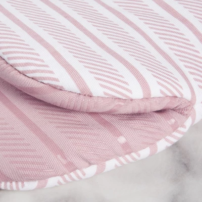 KITCHENAID Albany Mini Oven Mitt 2-Pack Set, Dried Rose, 5.5"x8" 4 KITCHENAID Albany Mini Oven Mitt 2-Pack Set, Dried Rose, 5.5"x8" - Image 2