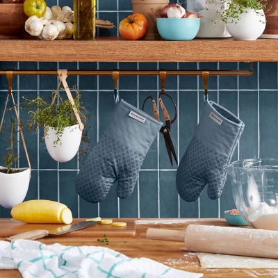 KITCHENAID Asteroid Oven Mitt 2-Pack Set, Fog Blue, 7"x12.5" 4 KITCHENAID Asteroid Oven Mitt 2-Pack Set, Fog Blue, 7"x12.5" - Image 2