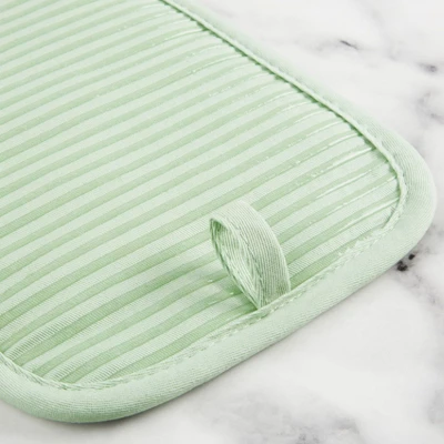 KITCHENAID Quilted Cotton Terry Cloth Oven Mitt, Pot Holder, Kitchen Towel 4-Pack Set, Silicone Grip, Pistachio, 16"x26", 7"x13" & 7"x10" 6 KITCHENAID Quilted Cotton Terry Cloth Oven Mitt, Pot Holder, Kitchen Towel 4-Pack Set, Silicone Grip, Pistachio, 16"x26", 7"x13" & 7"x10" - Image 4