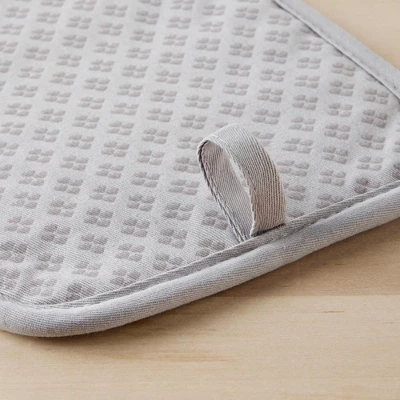 KitchenAid Asteroid Rectangle Pot Holder 2-Pack Set, Matte Grey, 7"x10" 5 KitchenAid Asteroid Rectangle Pot Holder 2-Pack Set, Matte Grey, 7"x10" - Image 3