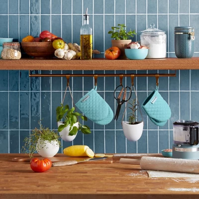 KITCHENAID Asteroid Mini Oven Mitt 2-Pack Set 5 KITCHENAID Asteroid Mini Oven Mitt 2-Pack Set - Image 3