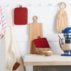 KITCHENAID Ribbed Soft Silicone Pot Holder 2-Pack Set, Smoked Paprika Red, 7"x9"